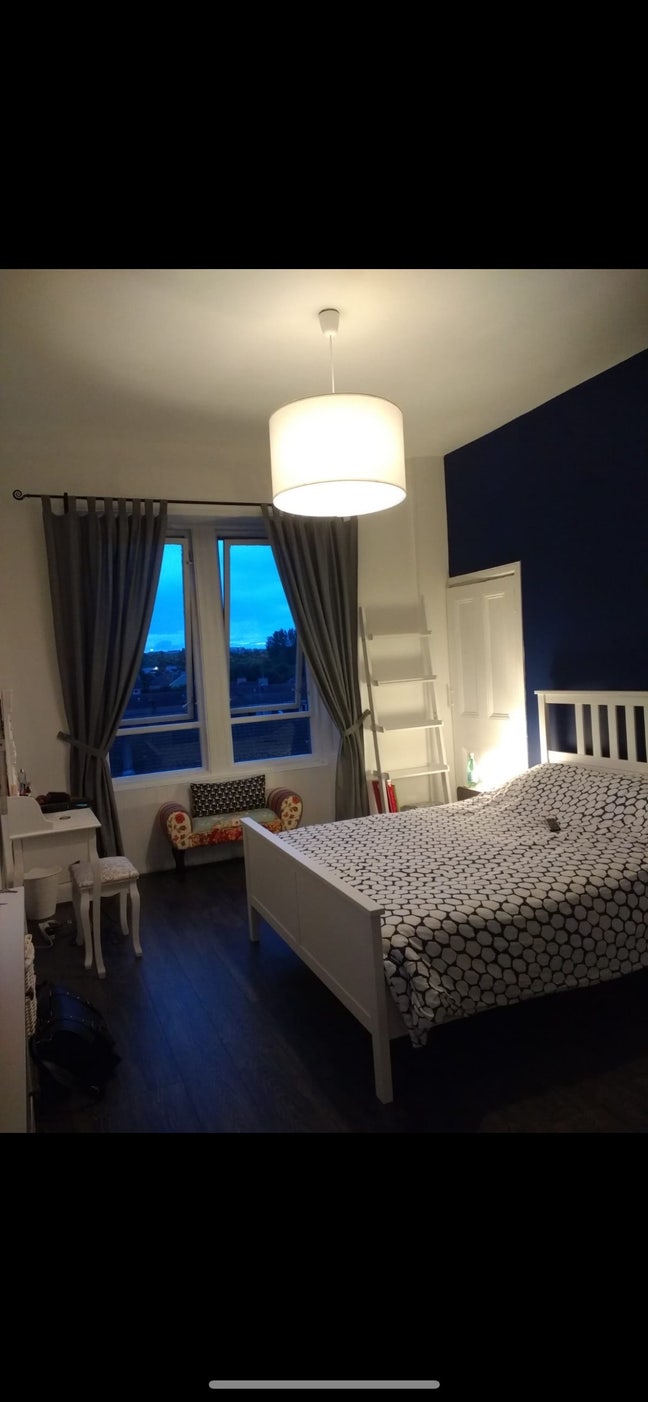 Large double bedroom in Dennistoun tenement  Main Photo