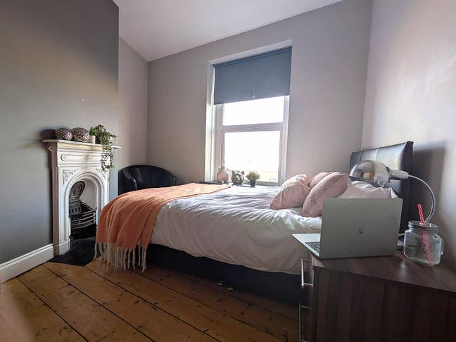 Professional house share - easy parking access Main Photo