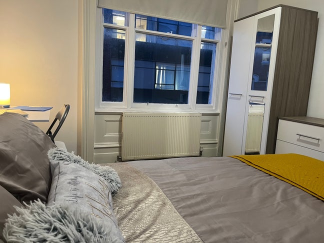 >>> Perfect for NGH Staff - 5 min Walk to Work<<< Main Photo