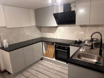 **Excellent Bedrooms by Uni 🎓/Station 🚉** Main Photo