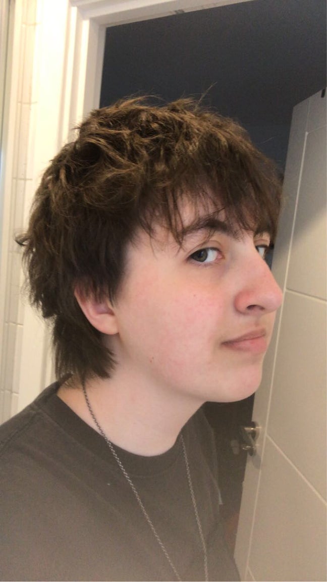 Looking for flatmate/buddyup  Main Photo