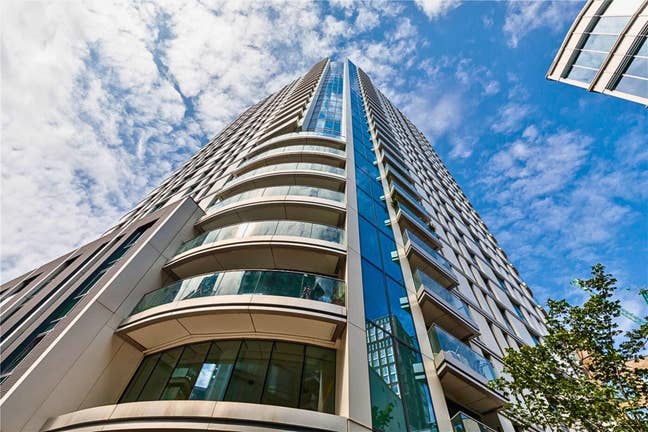 Luxury Tower + Balcony/Rooftop terrace City Views  Main Photo