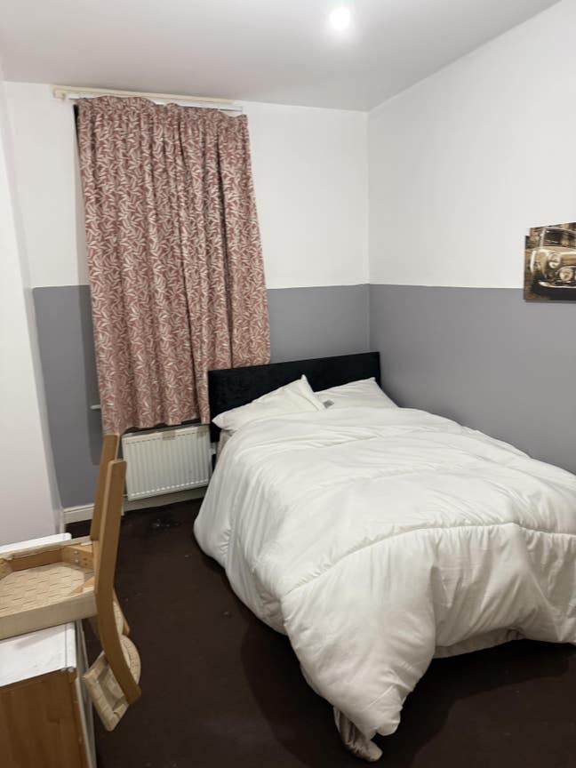 Double bedroom available  Main Photo