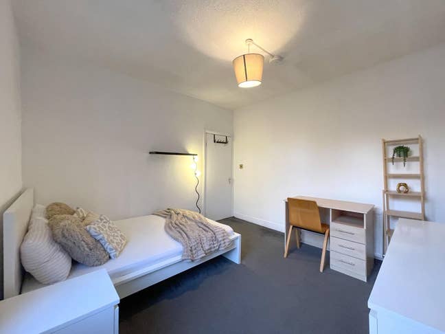 Spacious Double Room in a Central Archway Flat Main Photo