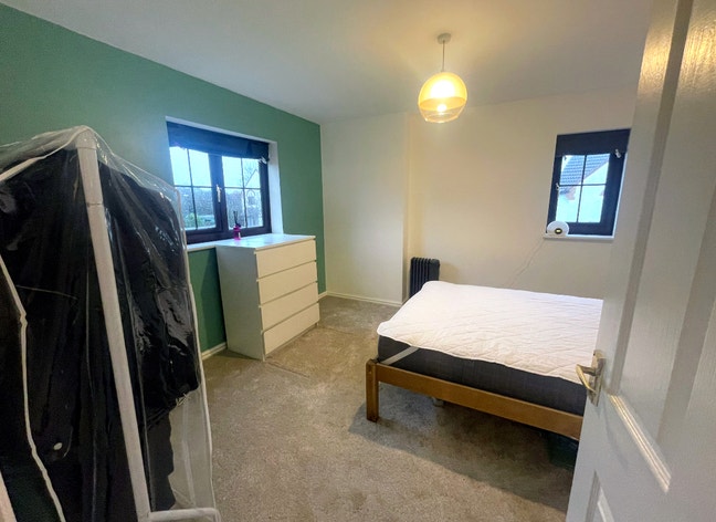 Newly refurbished double room to rent  Main Photo