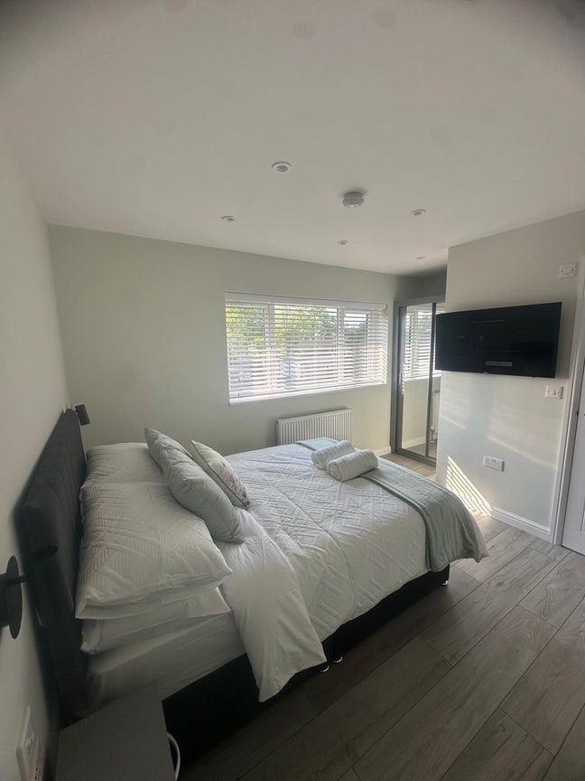 Luxury Double bedroom with En-suite Main Photo