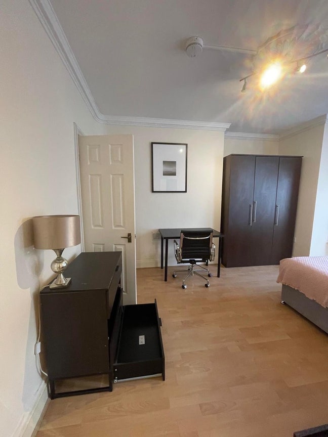 Room available in Maida Vale Main Photo