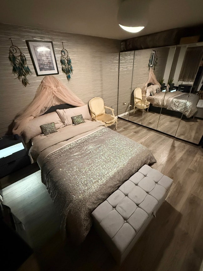 Double 🛌 2 🚽 🛁 from &pound;1000 See Description  Main Photo