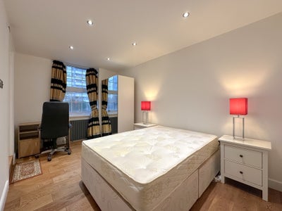 ✨ Ensuite Double Room in a 4-Bed Flat Marylebone Main Photo