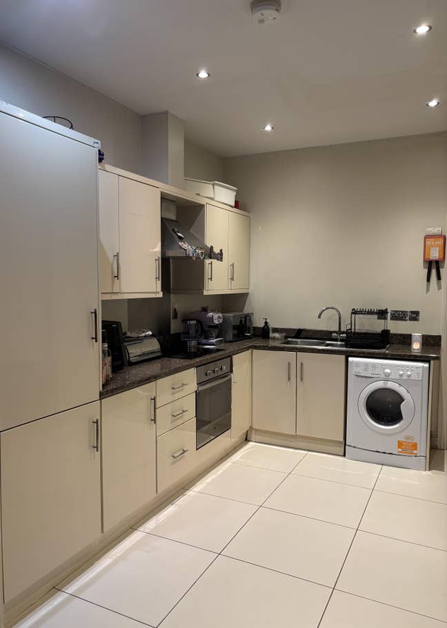 Cosy Double Room in female flat Main Photo