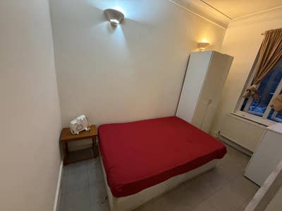 Ensuite room Available🔥 (Half Deposit)  Main Photo