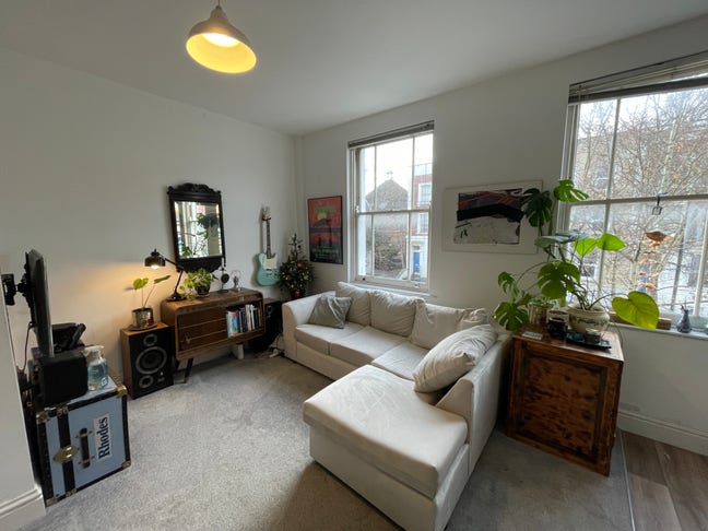 One-Bed Apartment in Central Montpelier (bill inc) Main Photo