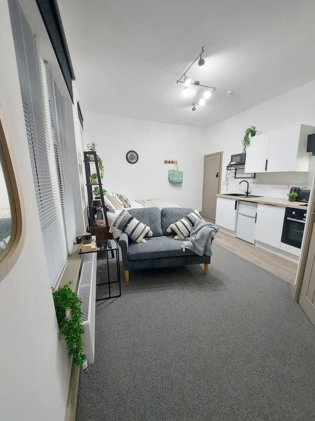 New!  Large!  Studio's! - London road. Main Photo