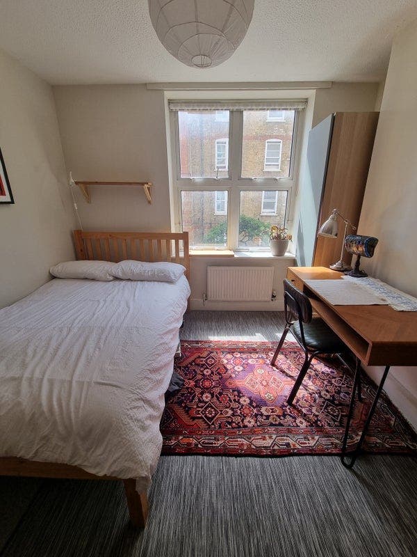 Lovely Double Room by Old Street Station Main Photo