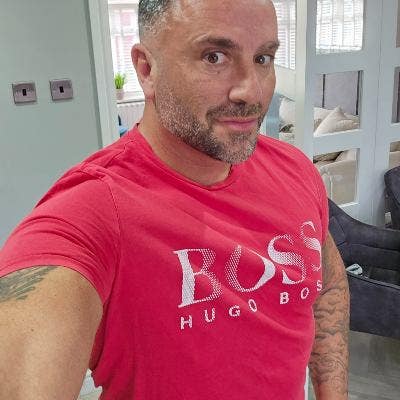 Professional Male seeks a double room Main Photo