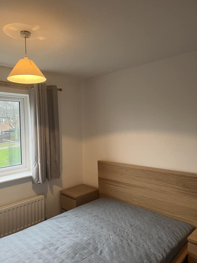 2 Spacious rooms on offer for rent in Derby Main Photo