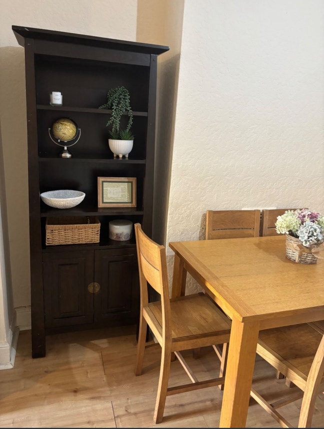 Single room to rent in town Main Photo