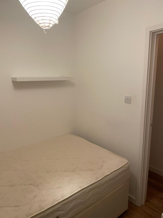 Double Room in Brixton includes bills Main Photo