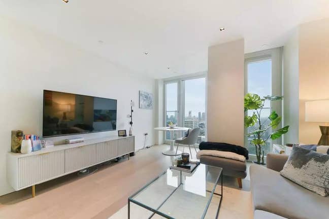 Luxury Studio Apartment in Tower london  Main Photo
