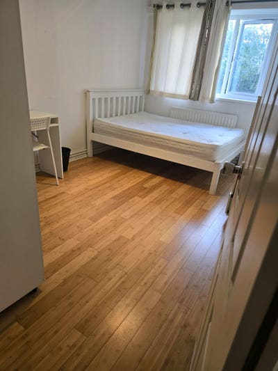 Nice rooms available in Putney Heath  Main Photo