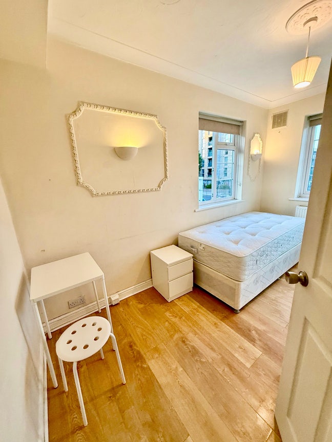 Spacious Single Room – Available NOW – Alperton Main Photo