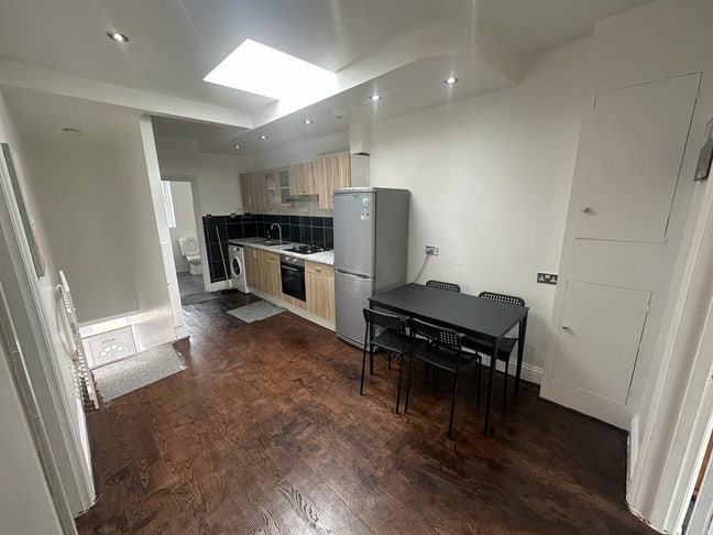 ✨ 🏡 Spacious 3 Bedroom Flat to Let – Neasden Main Photo