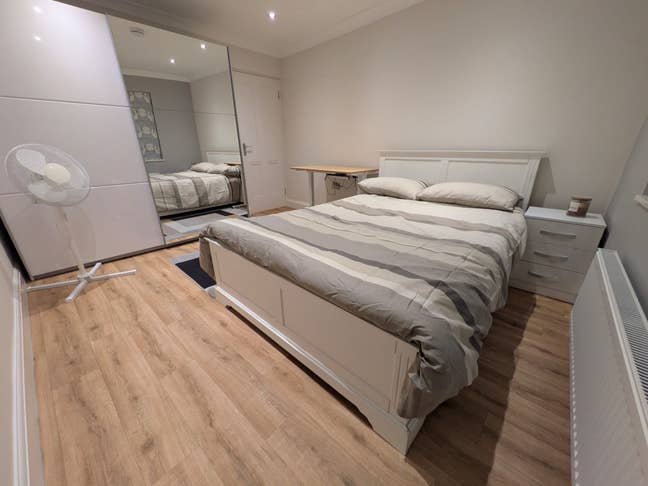 Quiet House with Large Double Room in Ruislip Main Photo