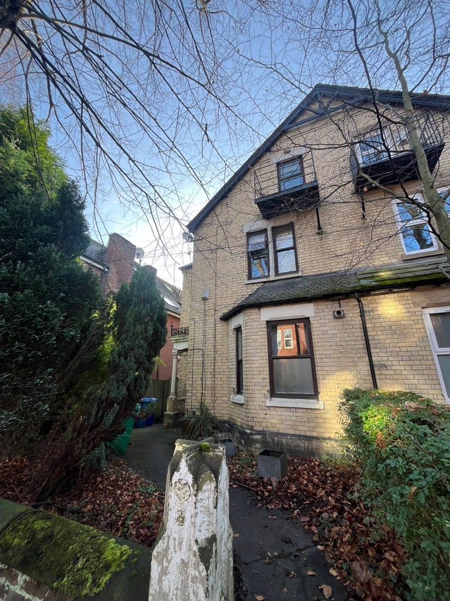 Large double in Edwardian House for professionals Main Photo