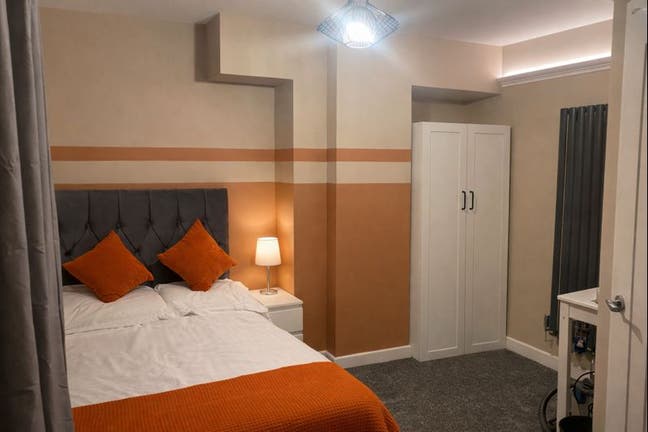 Brand New Ensuite Living, High-Quality Shared Home Main Photo