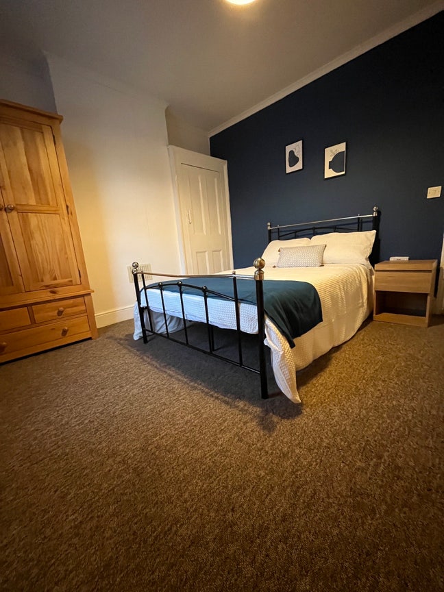 High Quality Double Room (No Couples) Main Photo