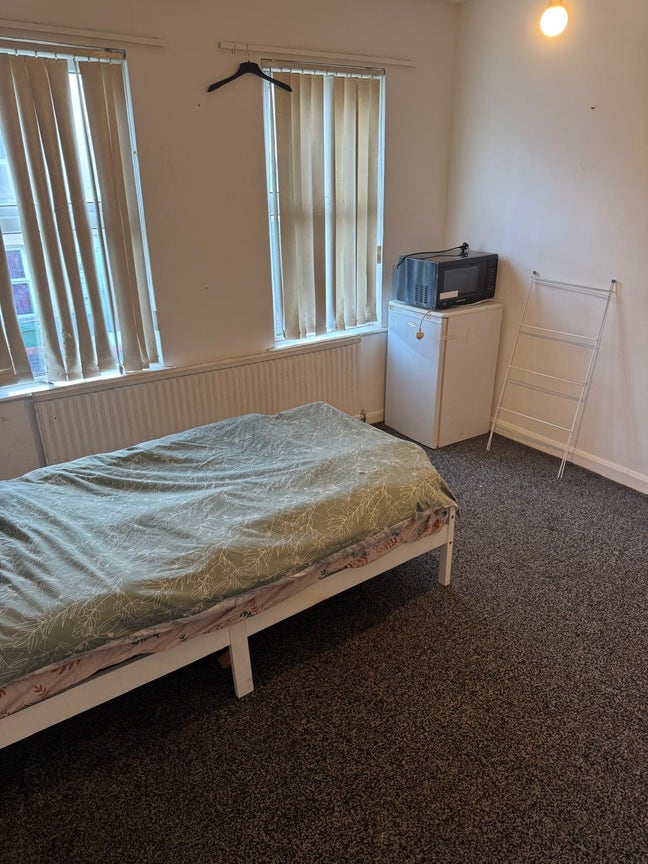 Room to rent  Main Photo