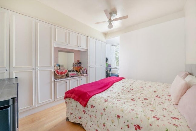 Large Double Room - &pound;1050 near Morden station Main Photo