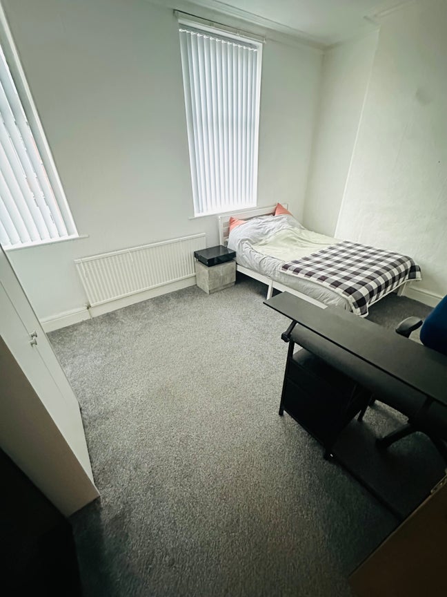 Large Double Furnished Rooms inc Bills M5 Salford Main Photo