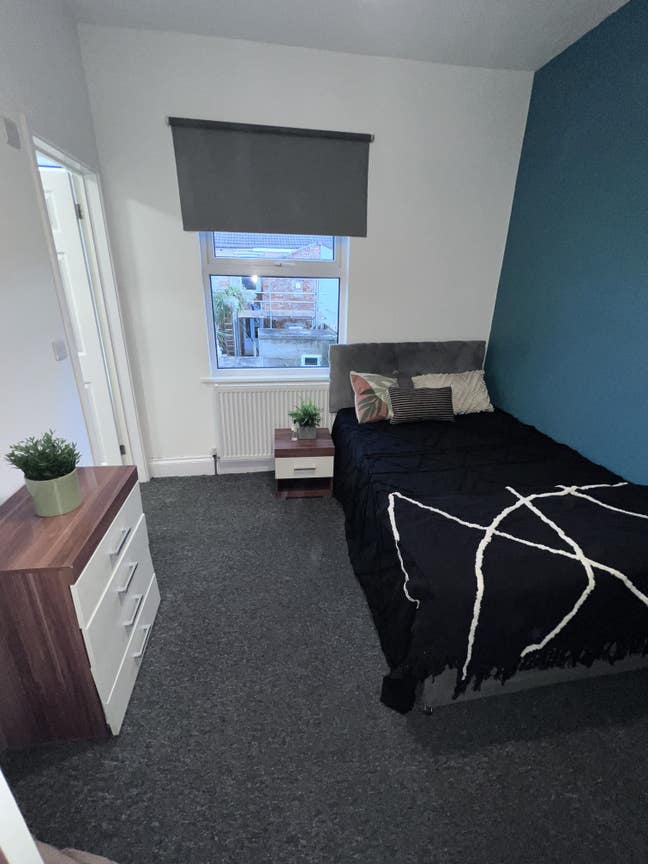 En-suite close to city centre Main Photo