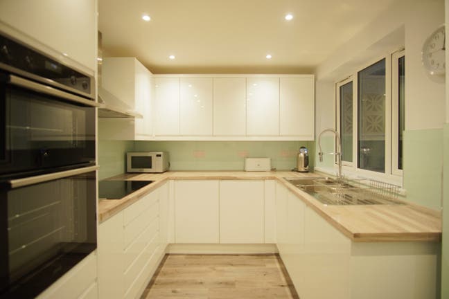 6 Double Bed House Share. Main Photo