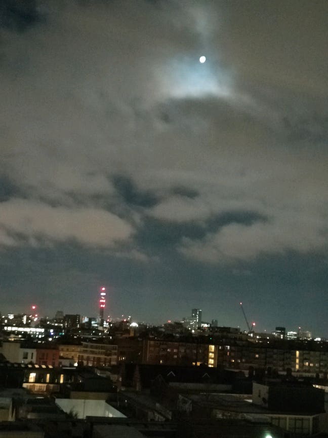 Studio room available for transfer or sharing. Main Photo