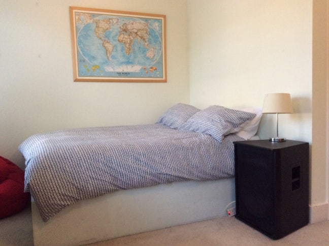 Light spacious room in Zone 2 Main Photo