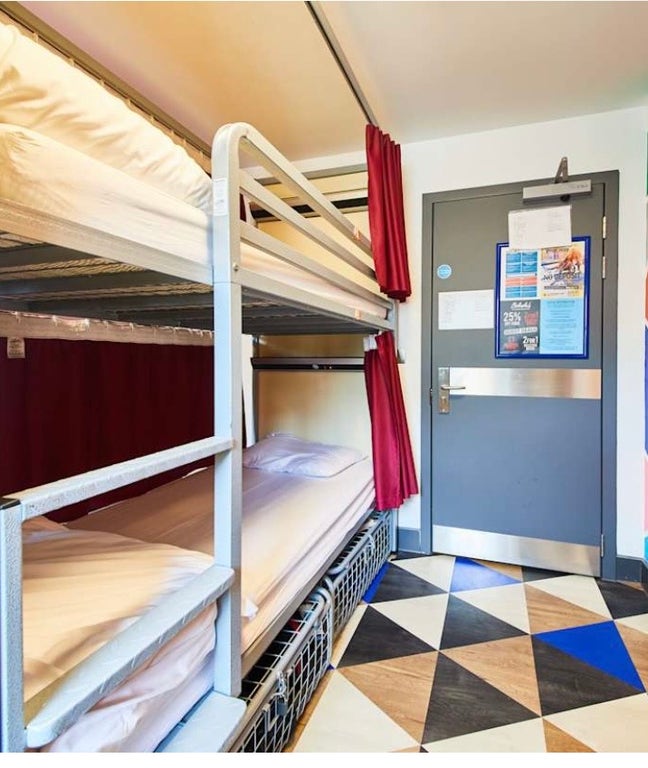 London mixed dorm Main Photo