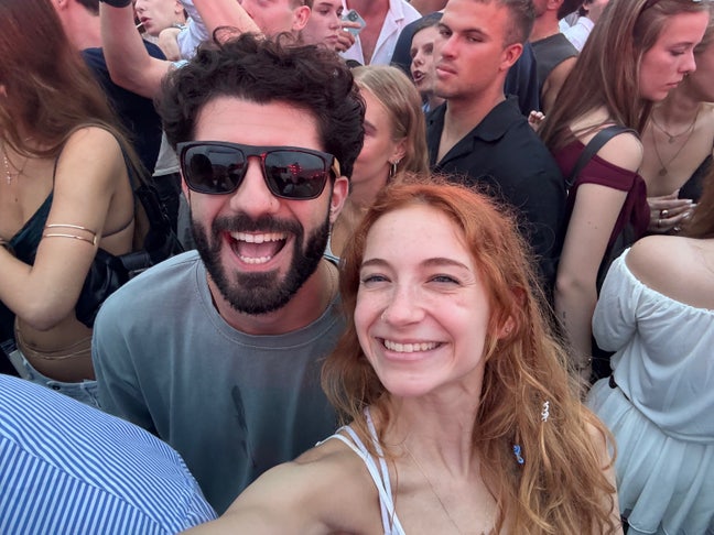 Looking for a friendly 3rd to join our flat! Main Photo