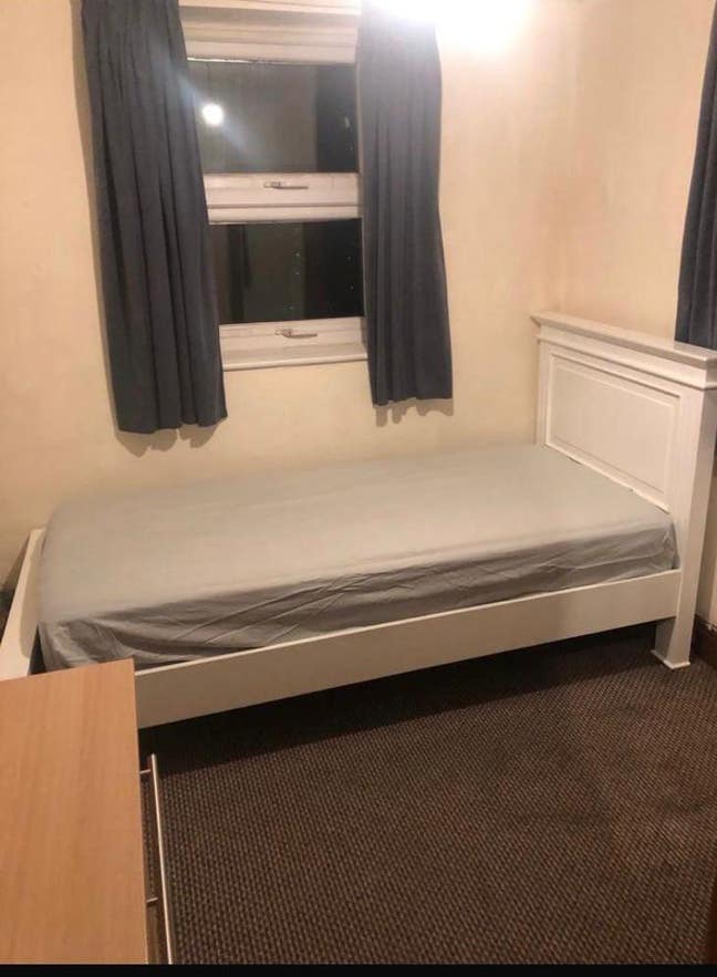 Cozy Box Room in Friendly Family Home – IG1 3TW –  Main Photo