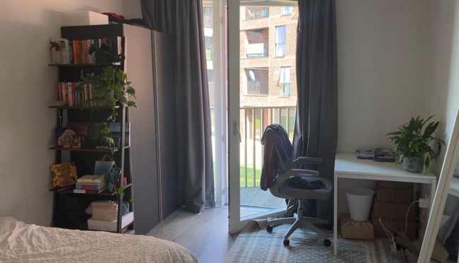 Modern double bedroom Hackney Wick Main Photo