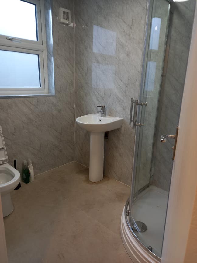 Newly refurbished flat  Main Photo