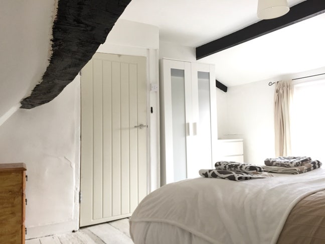 Town Centre Cottage  Main Photo