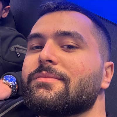 Hello, I looking for a flat or buddy-up Main Photo