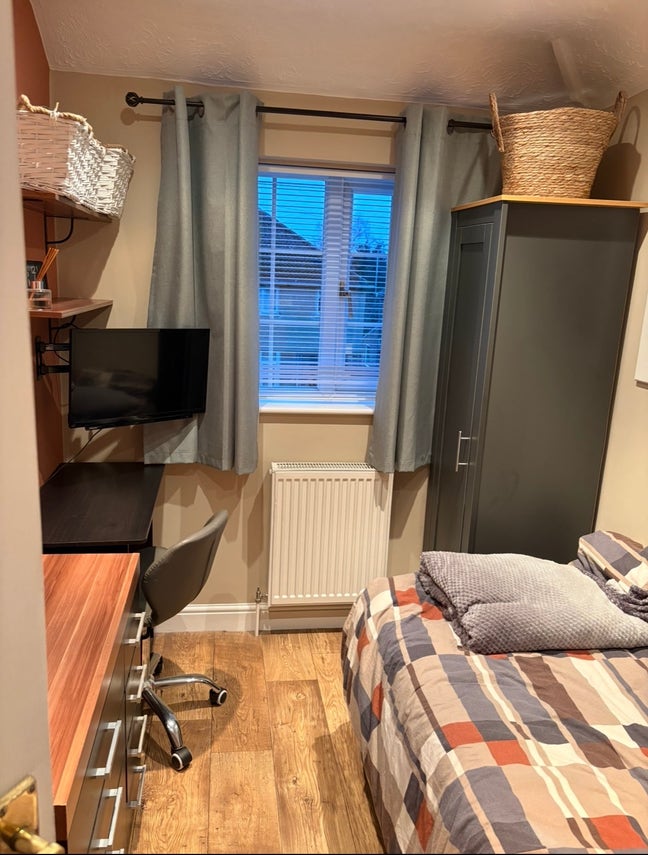 Lovely room in kennington close to city centre Main Photo