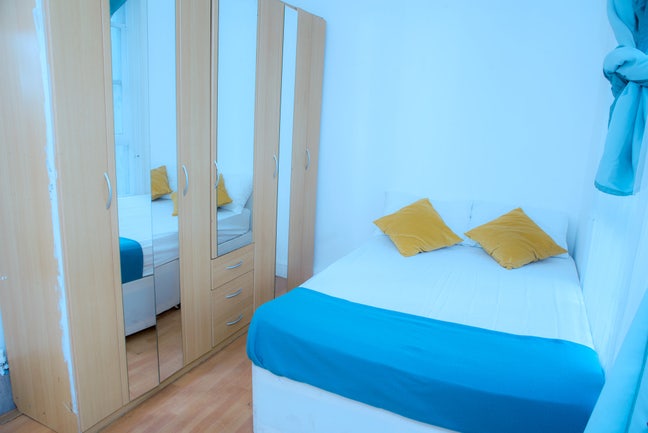 🏡 Double Room Available – Endymion Road Main Photo