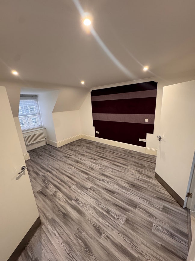 En-suite room in quiet professional house Main Photo