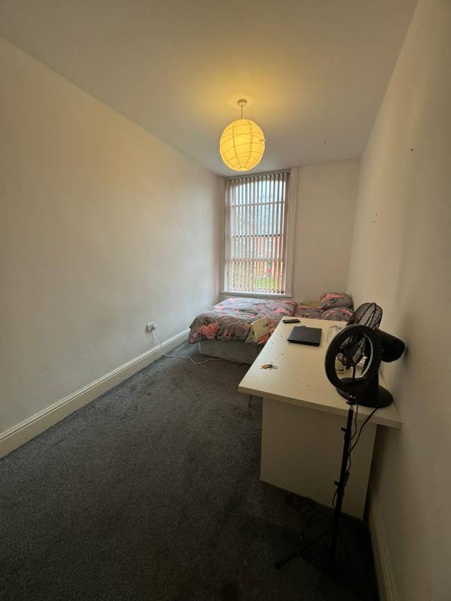 Double Room in 3-Bed House Main Photo