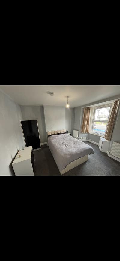 Lovely room for rent, fast Wifi, town Centre Main Photo