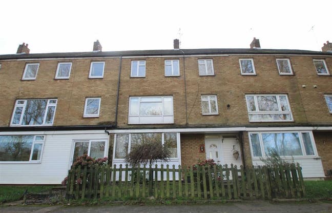 Double room in Wellbury Terrace HP2 4NX Main Photo